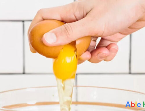 How to crack an Egg with one hand
